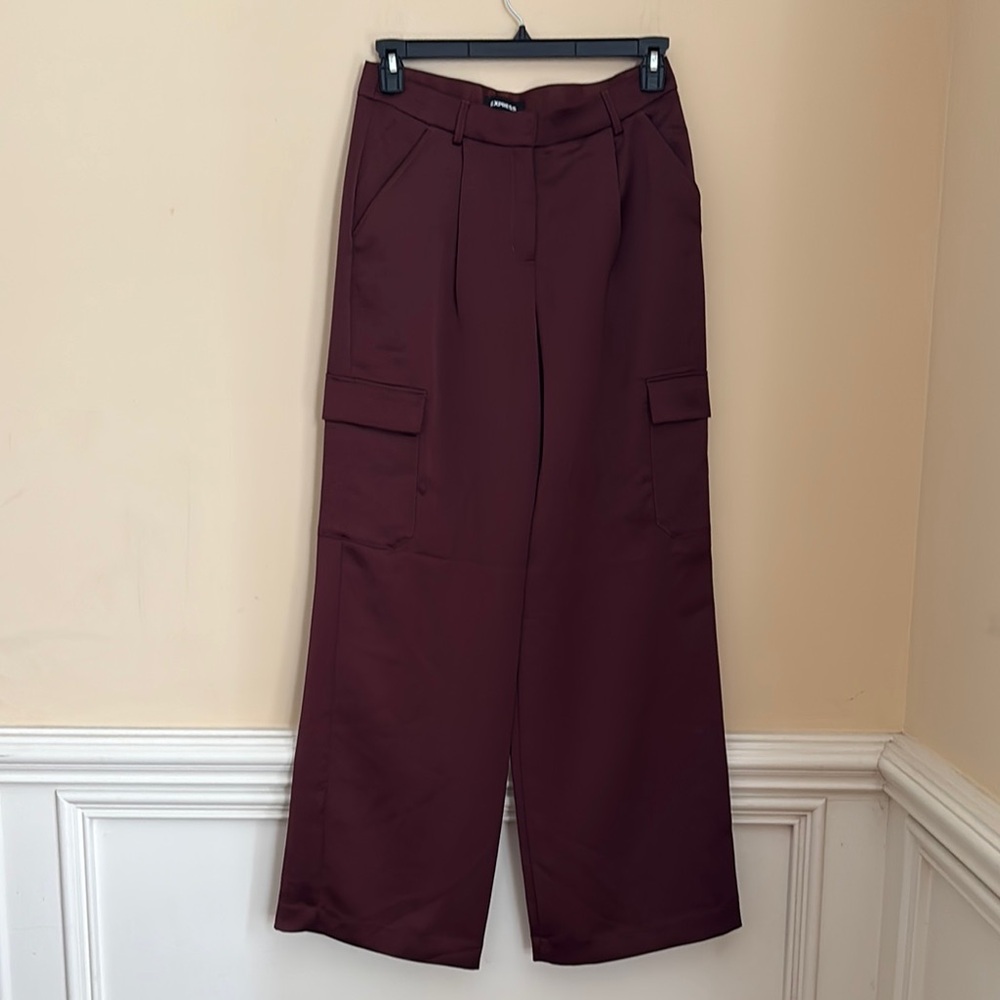 Express High Waisted Cargo Wide-Leg Cargo Pants in Burgundy/Rust/Brown Size 8R
